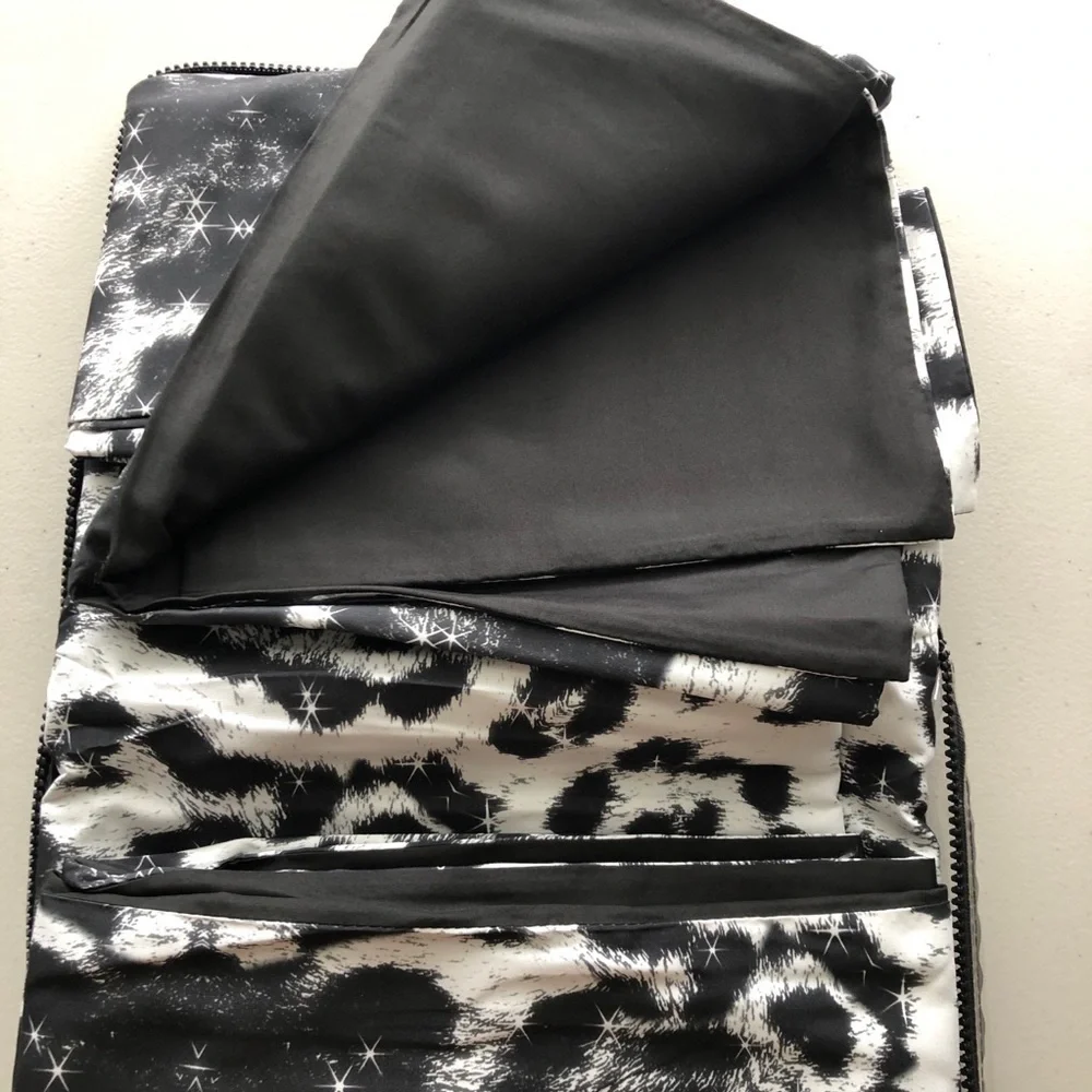 Marc Ecko TWIN Duvet Cover Set Wrinkle Free Black White Print y2K
